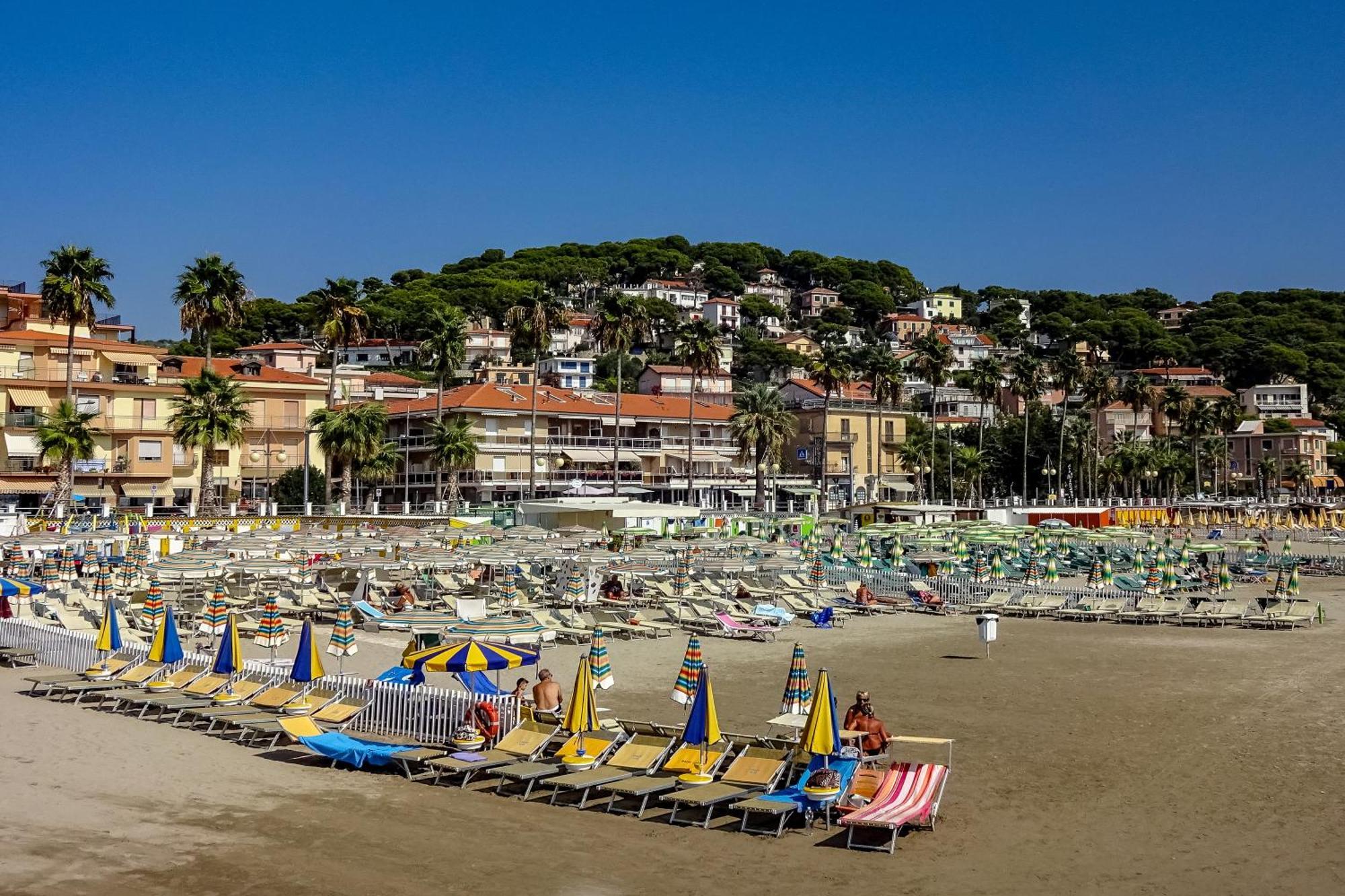 Laigueglia Beach - Happy Rentals מראה חיצוני תמונה